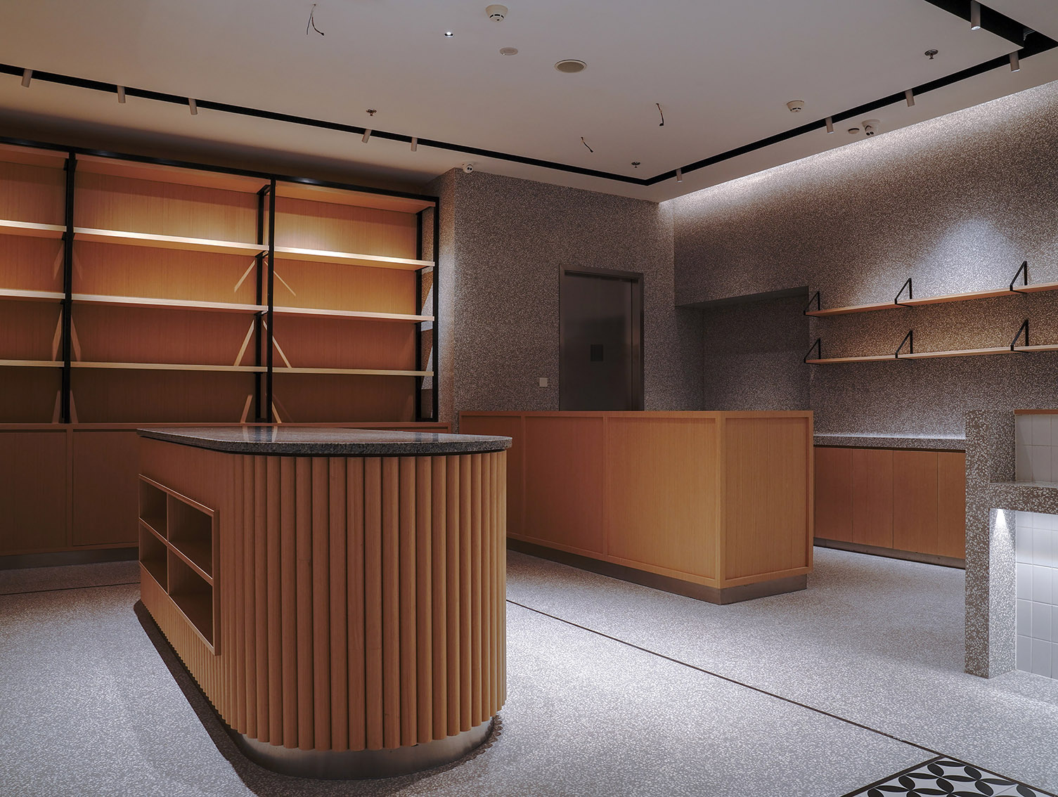 ARCHITECTURE + STORE FIXTURES